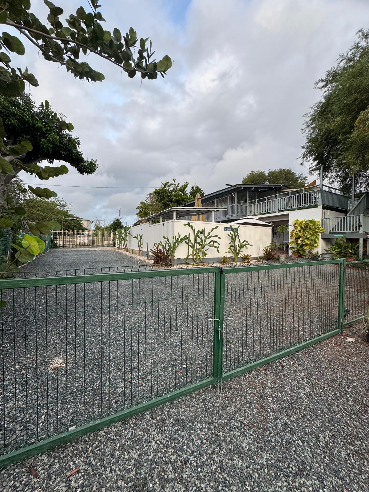 Exterior 3
