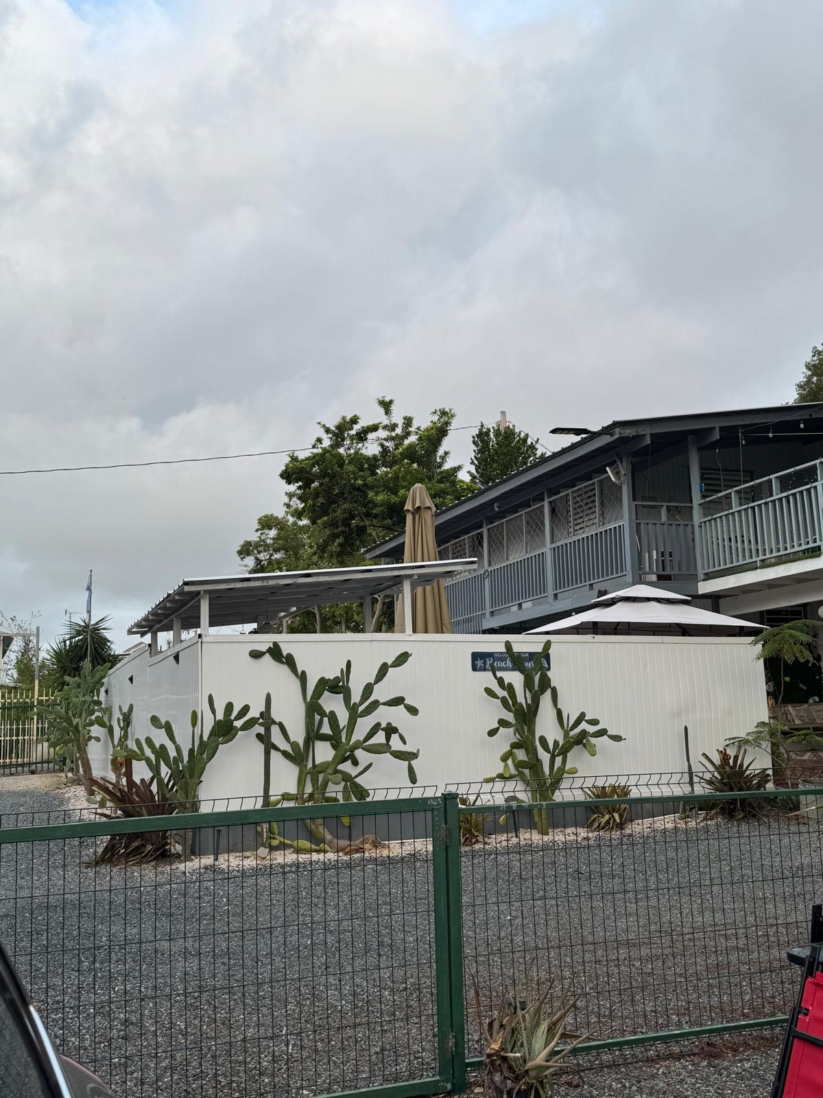 Exterior 4